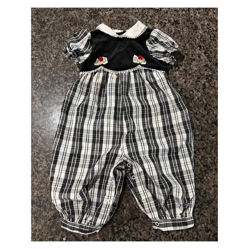 Starting Out Baby Girl Plaid Velvet Romper‎ Black White Red Rose 9M Holiday